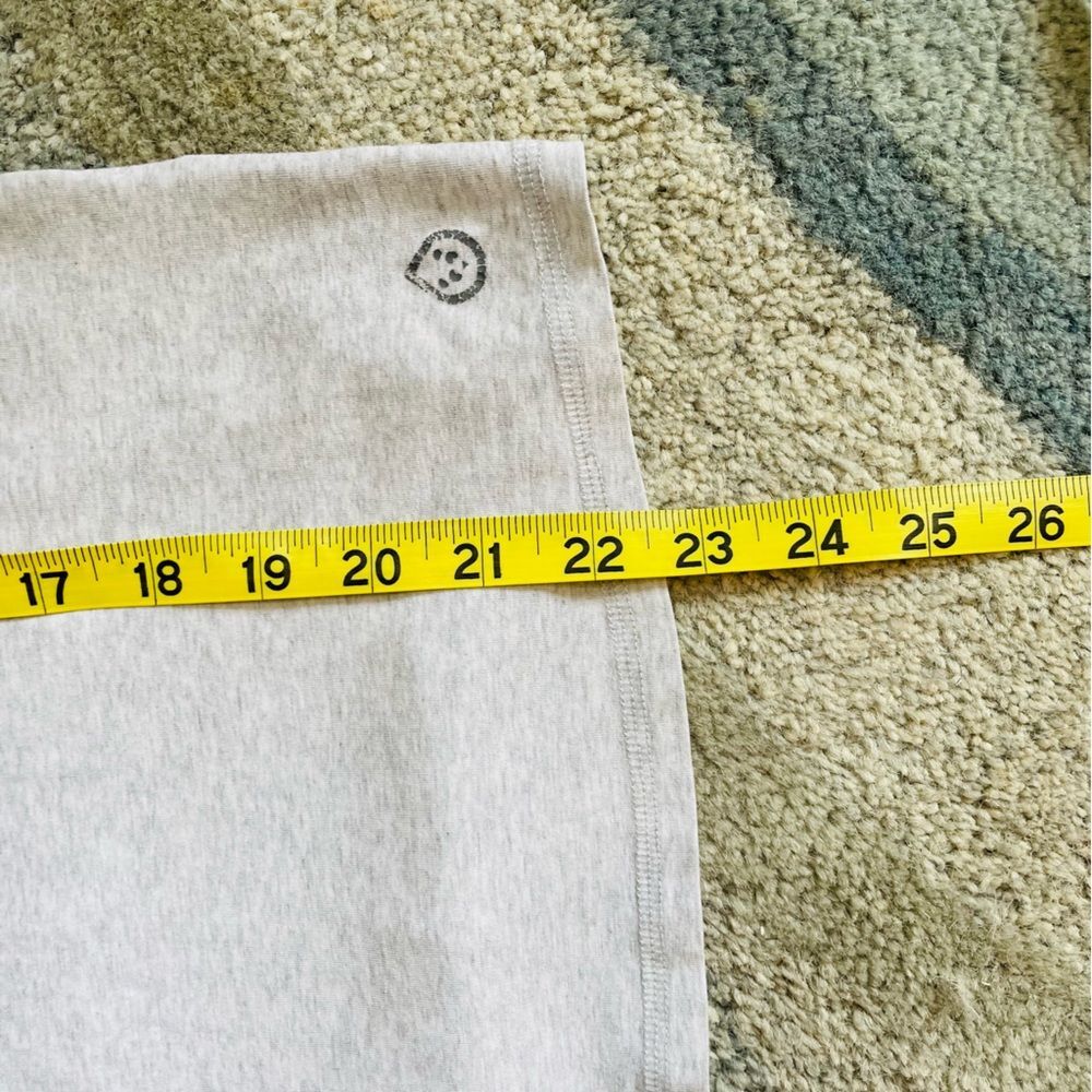 Tasc Performance Grey Shirt M - Picture 11 of 13